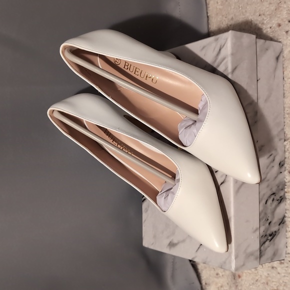 Women's Chunky High Heels Closed Pointed Toe Pumps Womens 7.5 NWT - Picture 4 of 8